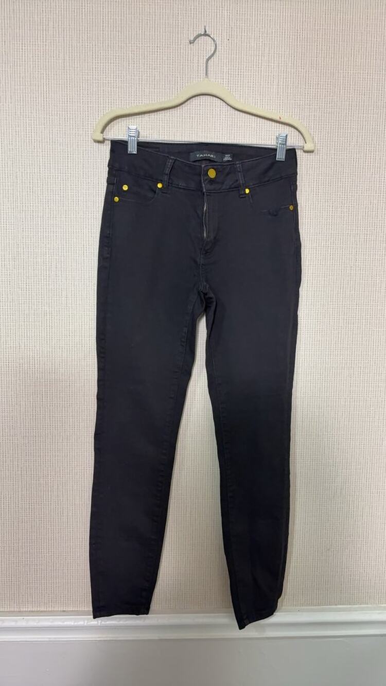 Tahari Women's Black Skinny Jeans